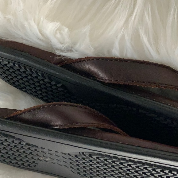 🩴TOMMY HILFIGER Men’s thong sandals🩴 medium brown leather. Size 9M - Picture 8 of 10